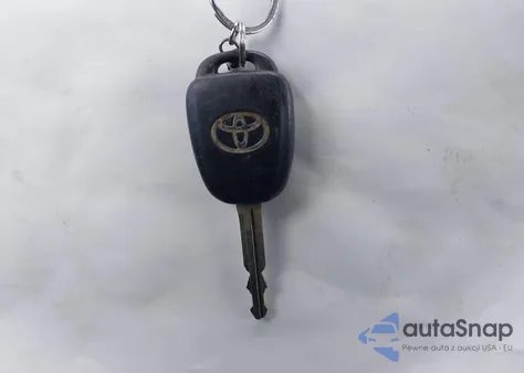 2016 Toyota Highlander Le Plus V6 z USA, uszkodzony, nr VIN 5TDZKRFH2GS186506